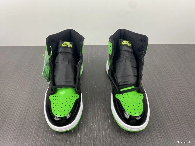 OG 1 Air High Pine 555088-030 Jordan Green 0819